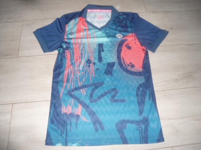 NIEUWSTAAT! Bidi Badu; Sport-polo; maat S / Unisex, Blauw, Bidu Badu, Ophalen of Verzenden, Zo goed als nieuw