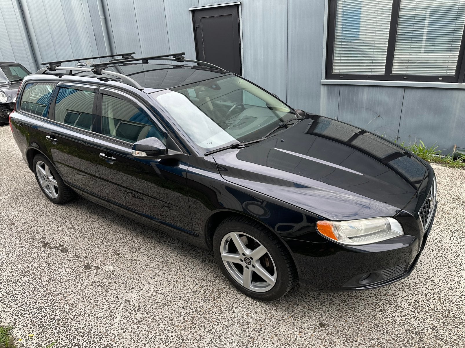 Volvo V70 2.5 T AUT 2008 Zwart, Auto's, 1800 kg, Stationwagon, Particulier, 93 €/maand