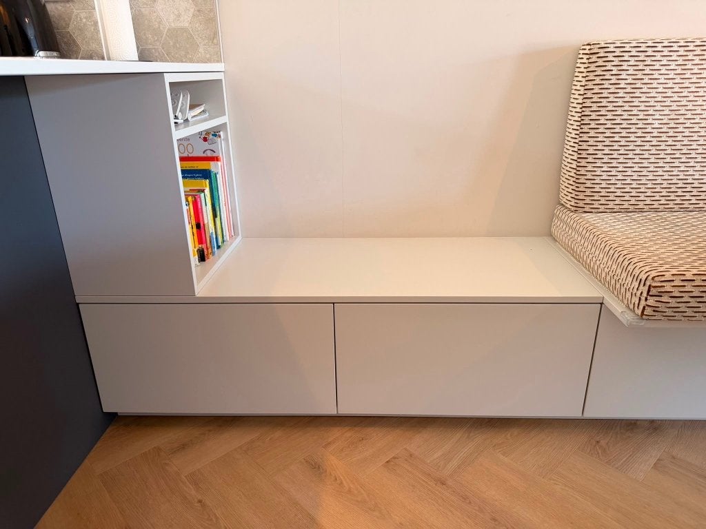 Exclusief maatwerk wandmeubel met geïntegreerde zitbank, Huis en Inrichting, Ophalen, Met klep(pen), Zo goed als nieuw, 200 cm of meer