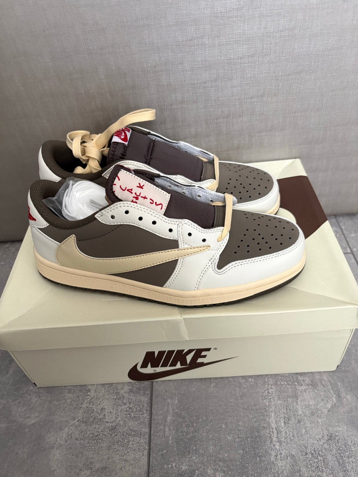 Nike Air Jordan 1 Low Travis Scott Reverse Mocha, Ophalen of Verzenden, Nieuw, Bruin, Sneakers of Gympen