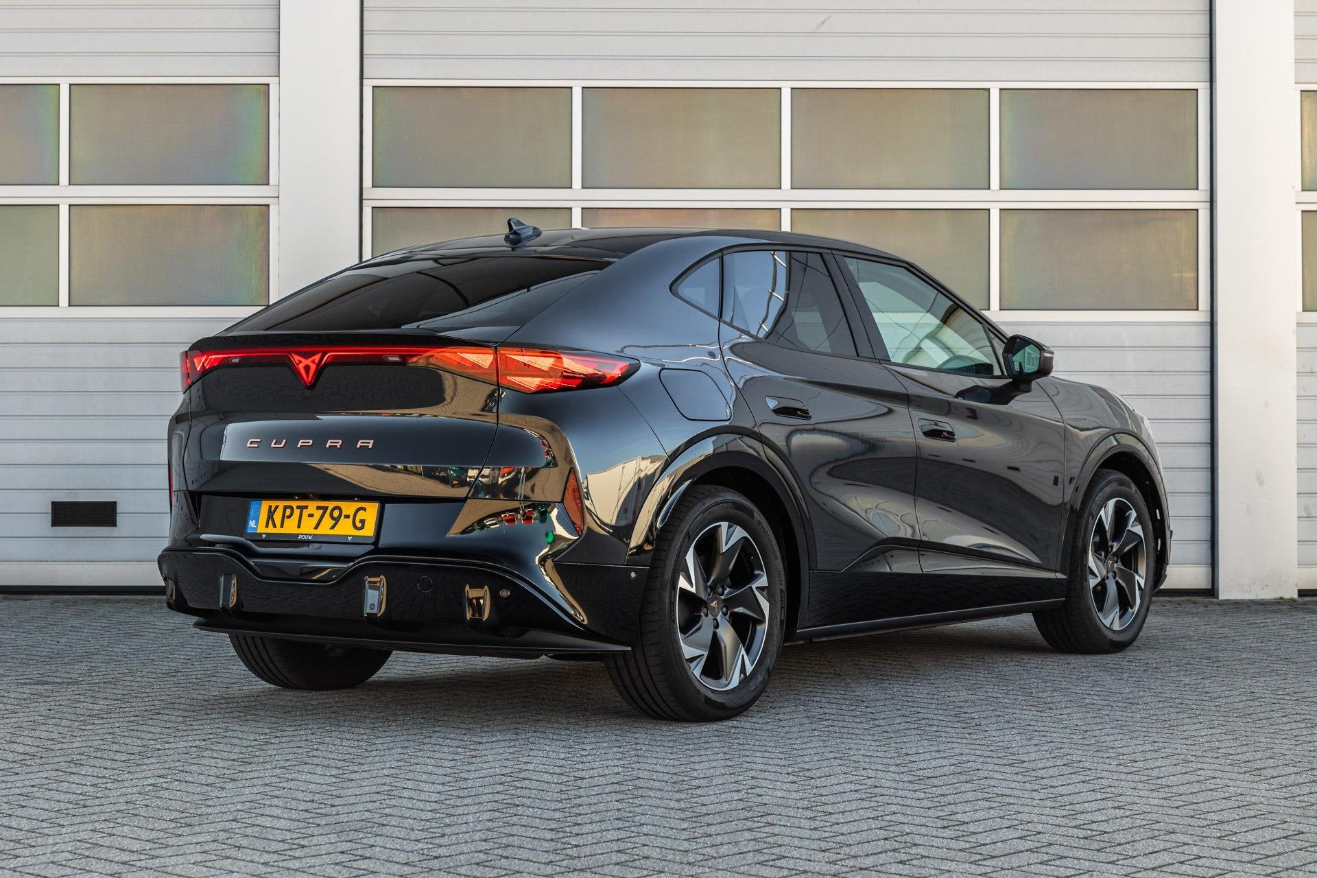 CUPRA Tavascan 286pk Business 82 kWh | Sportstoelen | Apple, Auto's, Automaat, 12 maanden, 82 kWh, 1000 kg