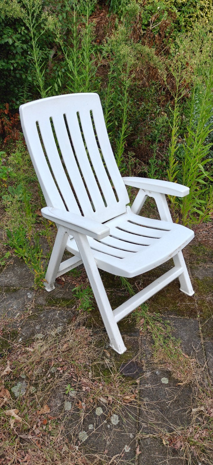 Kunststof tuinset: 6 stoelen, 2 tafels, 1 voetenbankje, Ophalen, Kunststof, Gebruikt, 6 zitplaatsen