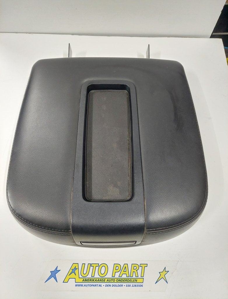 Chevrolet Suburban armleuning 2007-2014, Gebruikt, Info@gm.com, Chevrolet, Ophalen of Verzenden