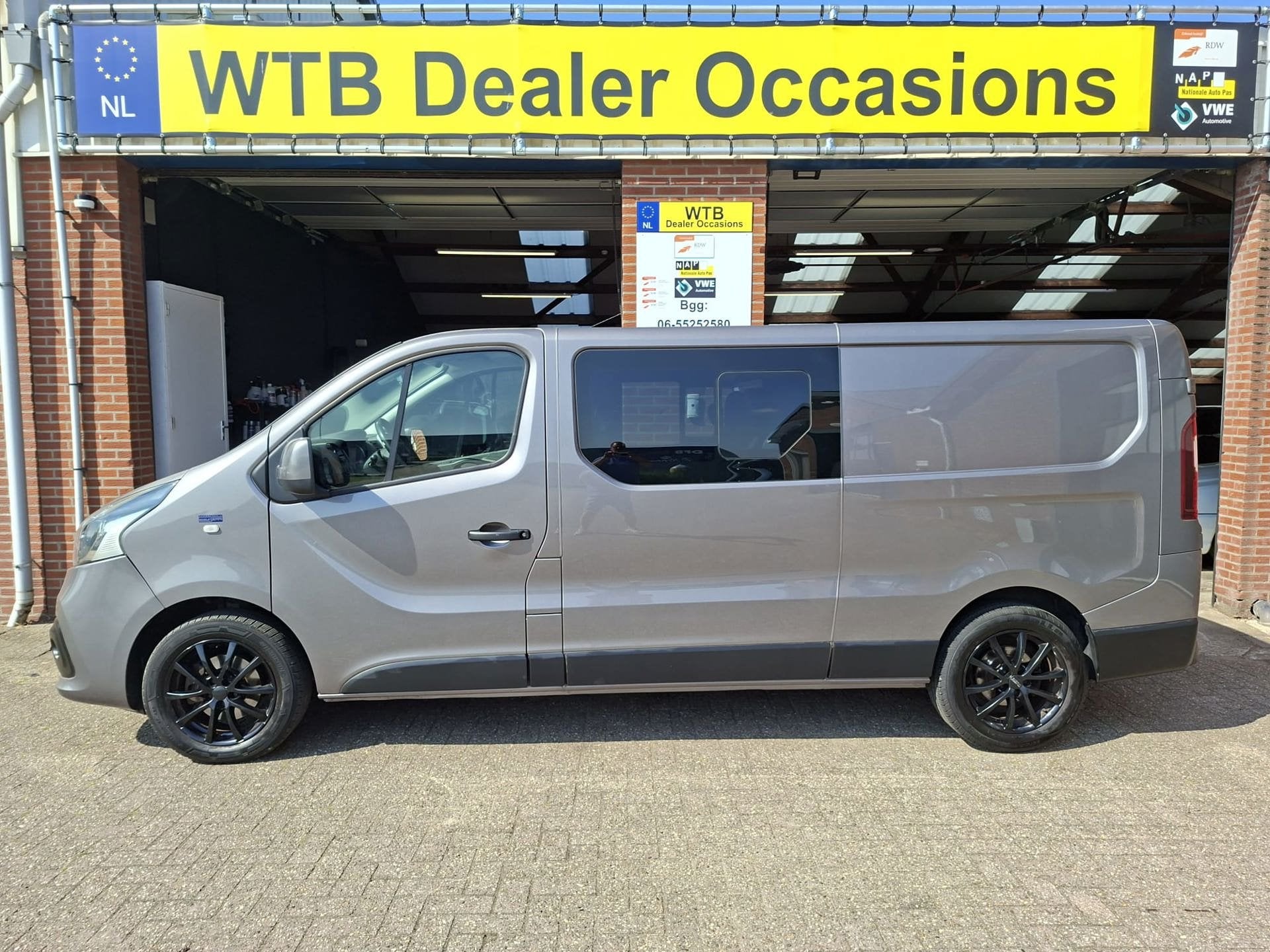 Renault Trafic 1.6 dCi T29 L2H1 DC Formula Edition Energy, d, Voorwielaandrijving, Euro 5, Gebruikt, Zwart