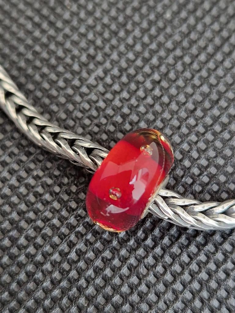 Trollbeads Trollbead rode bubbles retired., Sieraden, Tassen en Uiterlijk, Glas of Kristal, Ophalen of Verzenden, Zo goed als nieuw