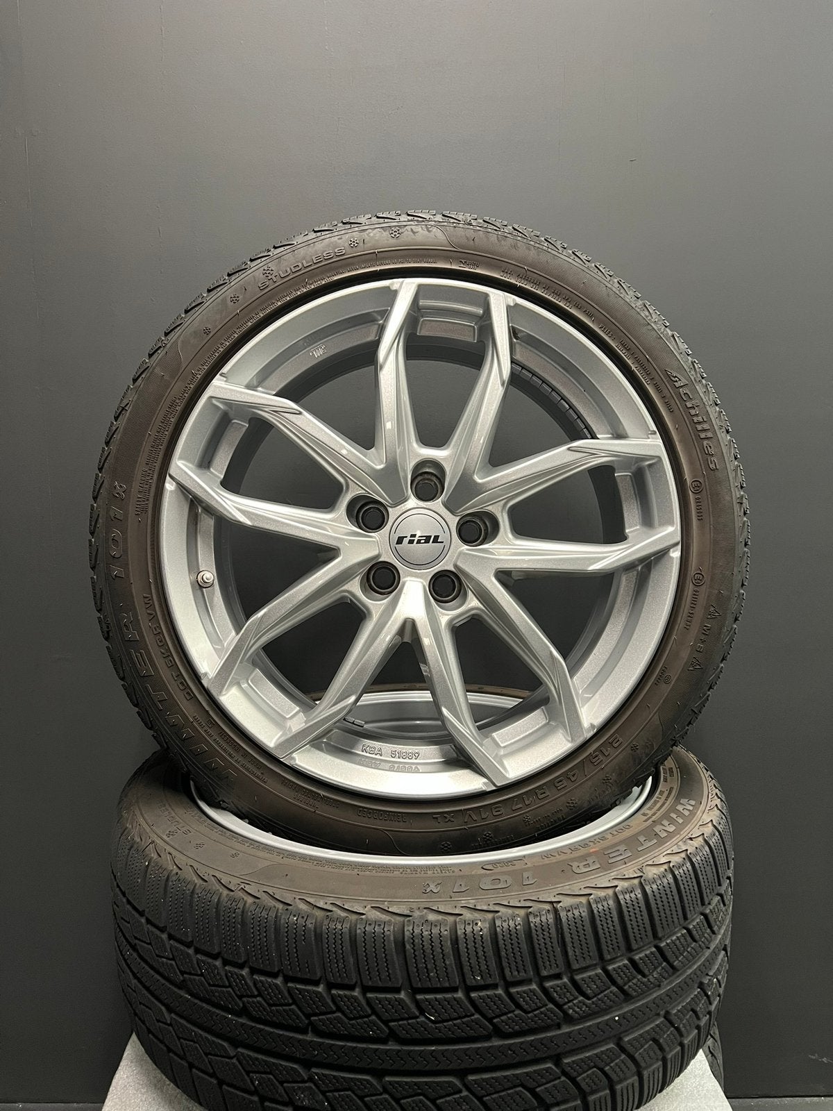 17 inch Volkswagen polo/Audi A1velgen met winterbanden, Auto-onderdelen, Ophalen, 215 mm, Banden en Velgen, 17 inch