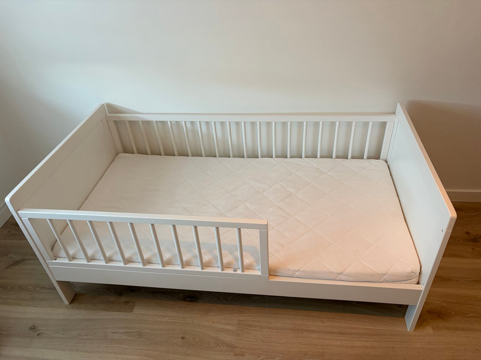 Petit Amelie Juniorbed 140x70 - Nette staat, Ophalen, Gebruikt, 70 tot 85 cm, 140 tot 160 cm