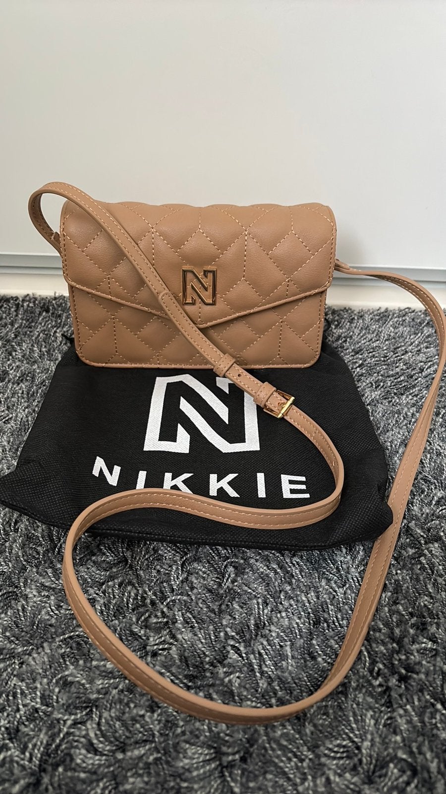 Nikkie tasje, Sieraden, Tassen en Uiterlijk, Tassen | Damestassen, Ophalen, Nieuw, Schoudertasje