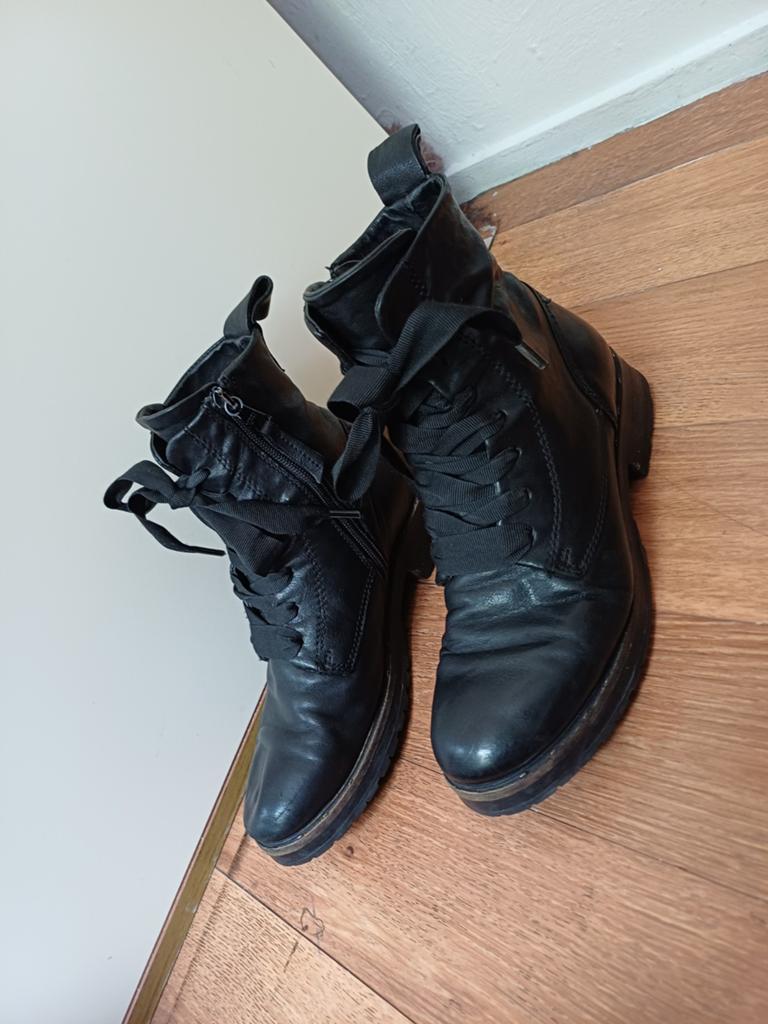 Leren laarzen.  ZGAN, Kleding | Dames, Schoenen, Ophalen of Verzenden, Zo goed als nieuw, Zwart, Hoge laarzen