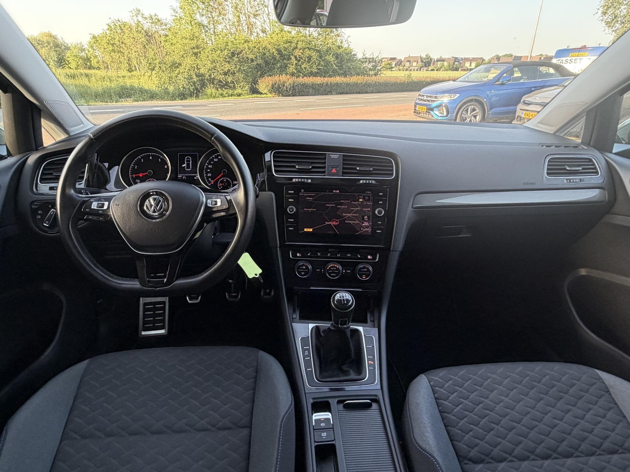 Volkswagen Golf 1.0 TSI Trendline NAVI | KLIMA | CAMERA | BO, 12 maanden, Gebruikt, 620 kg, Bedrijf