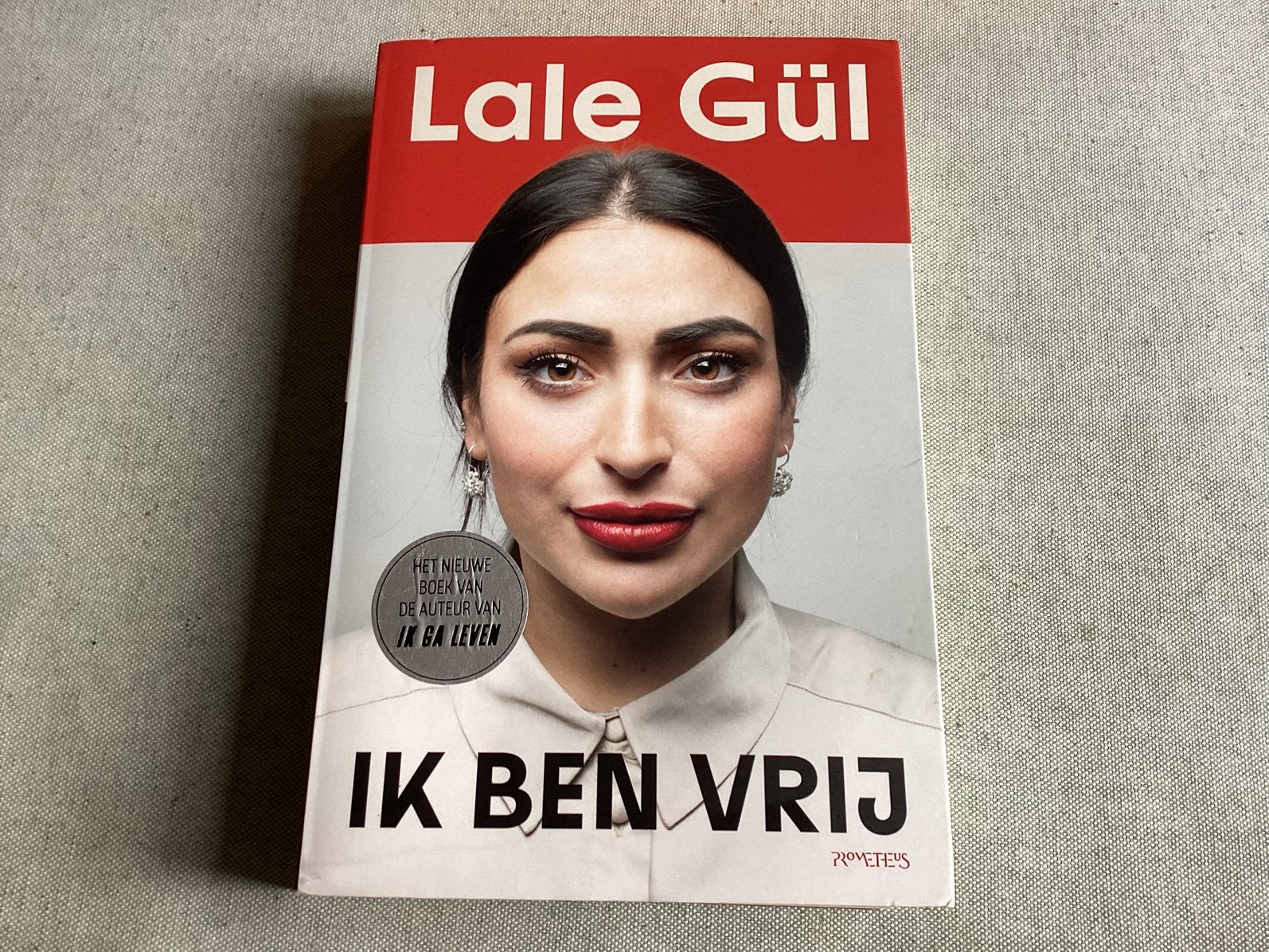 Lale Gül - Ik ben vrij, Ophalen of Verzenden, Zo goed als nieuw, Lale Gül