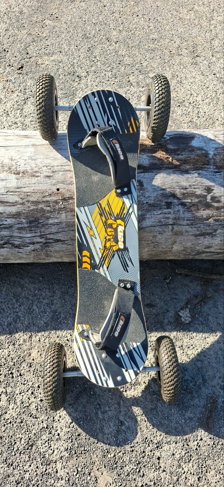 MBS Core 90 Mountainboard - Zo goed als nieuw, Sport en Fitness, Ophalen, Zo goed als nieuw, Skateboard