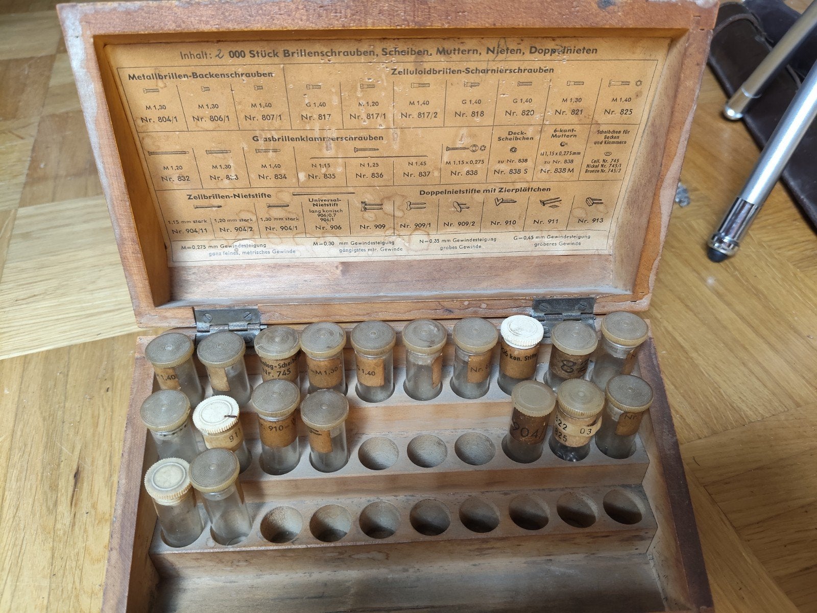 Vintage brillenschroeven set in houten kist, Ophalen of Verzenden