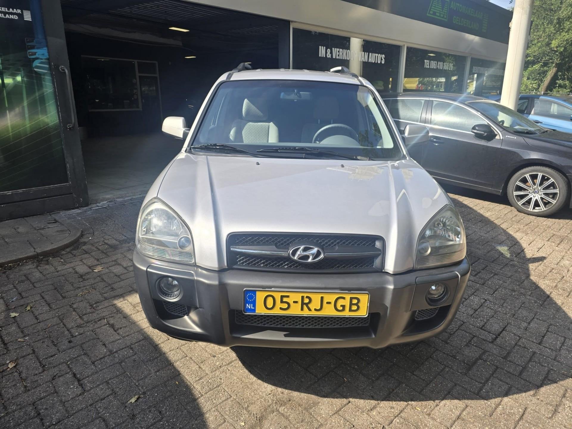 Hyundai Tucson 2.0i Dynamic | NIEUWE APK |3/6 OF 12 MND GARA, Auto's, Stof, Gebruikt, 4 cilinders, Origineel Nederlands