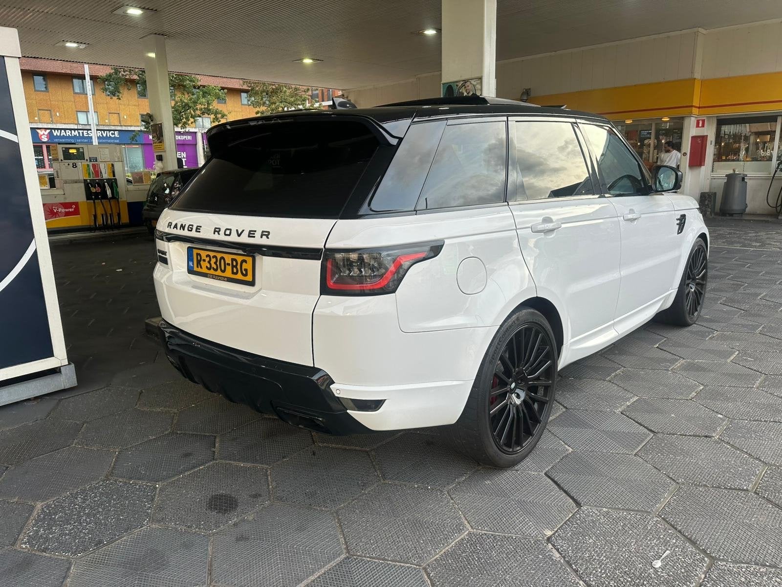 Land Rover Range Rover (sport) 2.0 P400e 404pk Commandshift, Auto's, Land Rover, Automaat, 4 cilinders, 2500 kg, Wit