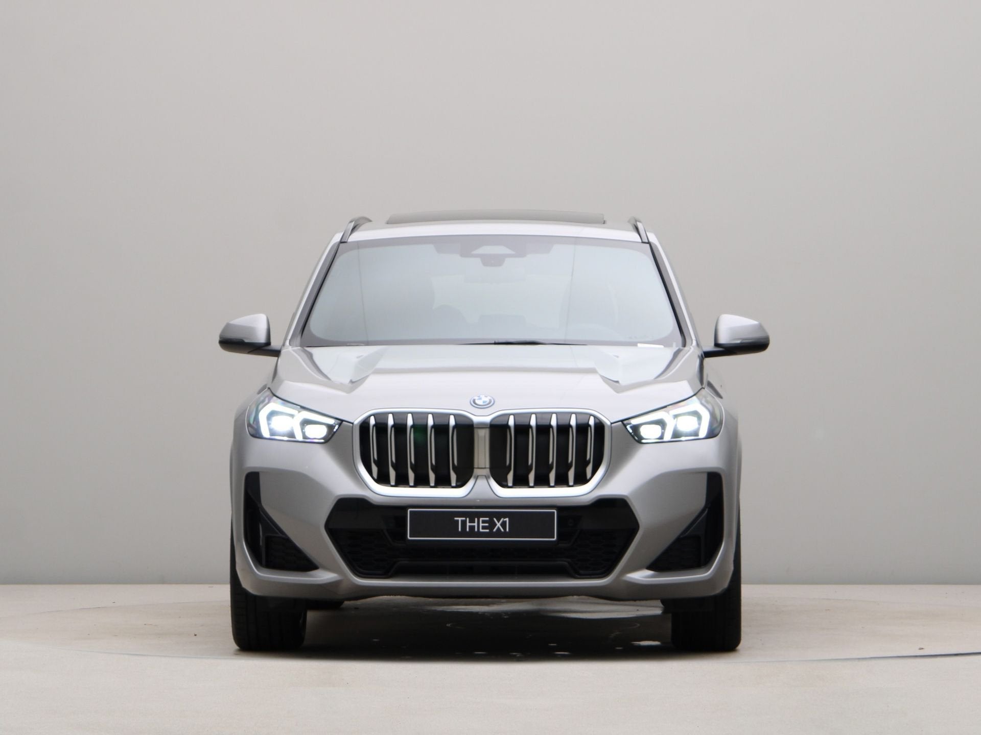 BMW X1 xDrive25e (bj 2025, automaat), Auto's, Gebruikt, Met garantie (alle), Overige brandstoffen, Automatische klimaatregeling