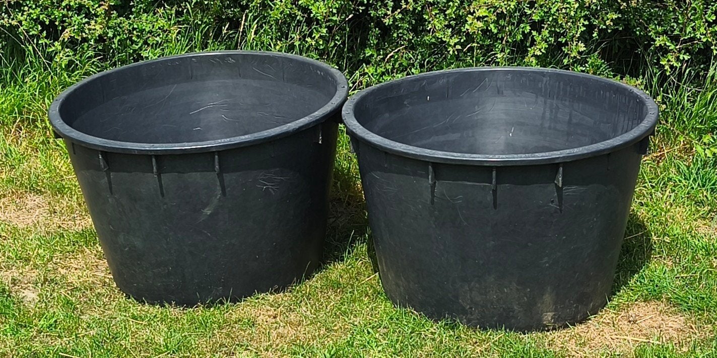 2 grote waterbakken 230 liter per stuk, Ophalen, Gebruikt, Rond, Kunststof