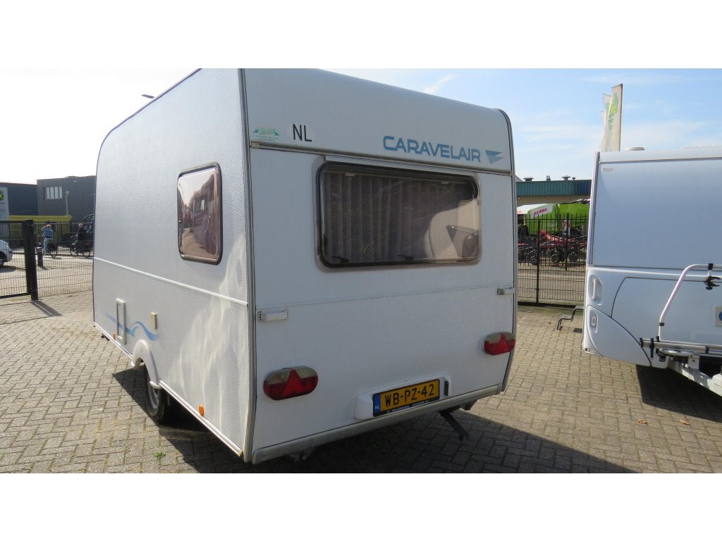 Foto 3 van Caravelair Antares Luxe 420 Bj 2001 Nu €3500