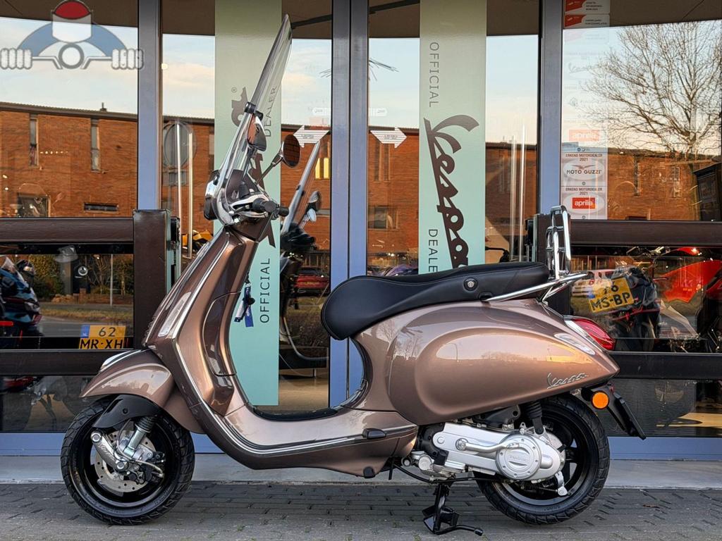Vespa Primavera Marone bruin 1946 km 09-2014 1e eig. 25km, Fietsen en Brommers, Scooters | Vespa, Ophalen, Overige modellen, Onbekend
