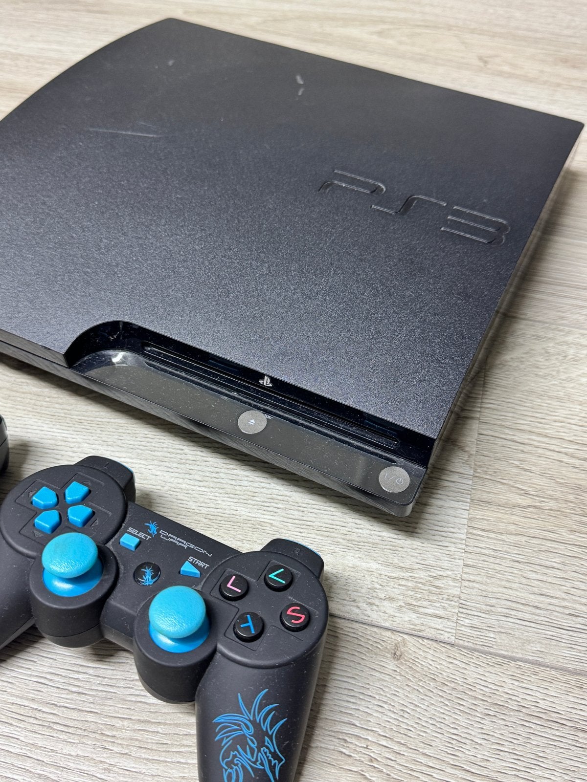 PlayStation 3 Slim met 2 controllers en 20+ games, Spelcomputers en Games, Met games, Met 2 controllers, Zo goed als nieuw, Slim