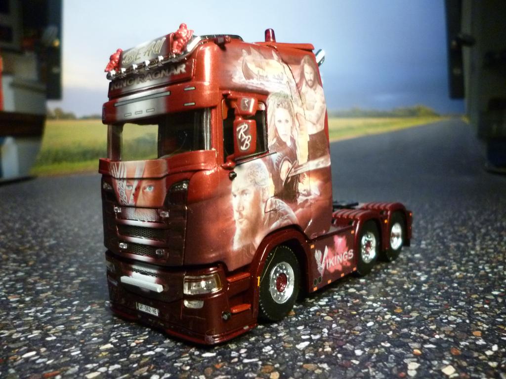 WSI Scania Transporte Beau King Ragnar, Hobby en Vrije tijd, Modelauto's | 1:50, Ophalen of Verzenden, Nieuw, Bus of Vrachtwagen