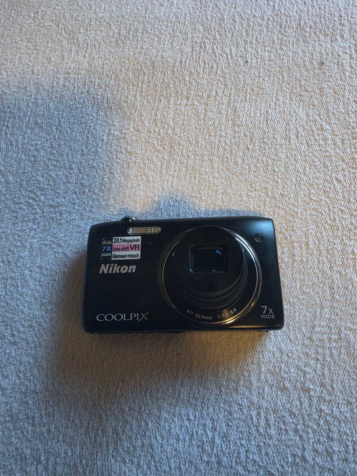 Nikon Coolpix S3500 Compactcamera - 20.1 MP, 7x Zoom, Audio, Tv en Foto, Fotocamera's Digitaal, Gebruikt, Oplader, Ophalen of Verzenden