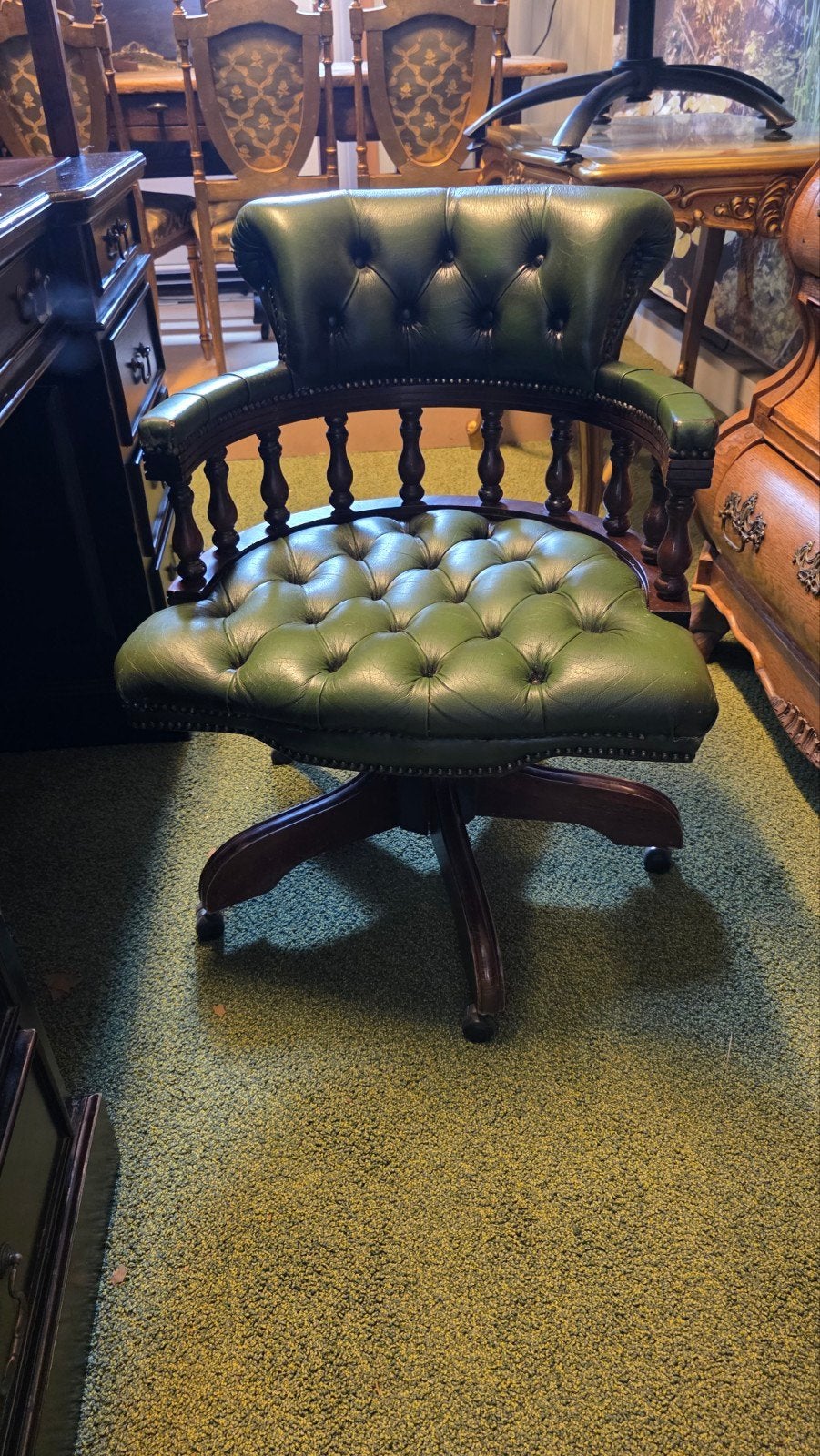 Lederen Chesterfield bureaustoel, Ophalen