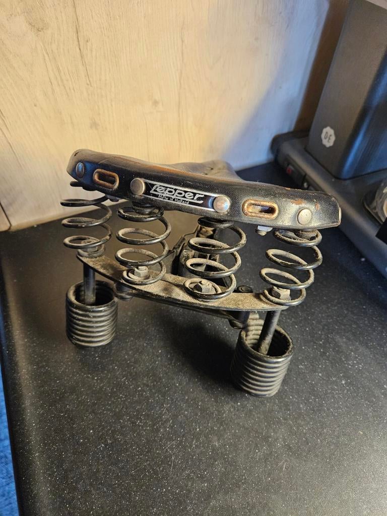 Vintage klassiek Lepper dameszadel., Ophalen, Toerfiets, Gebruikt, Leer