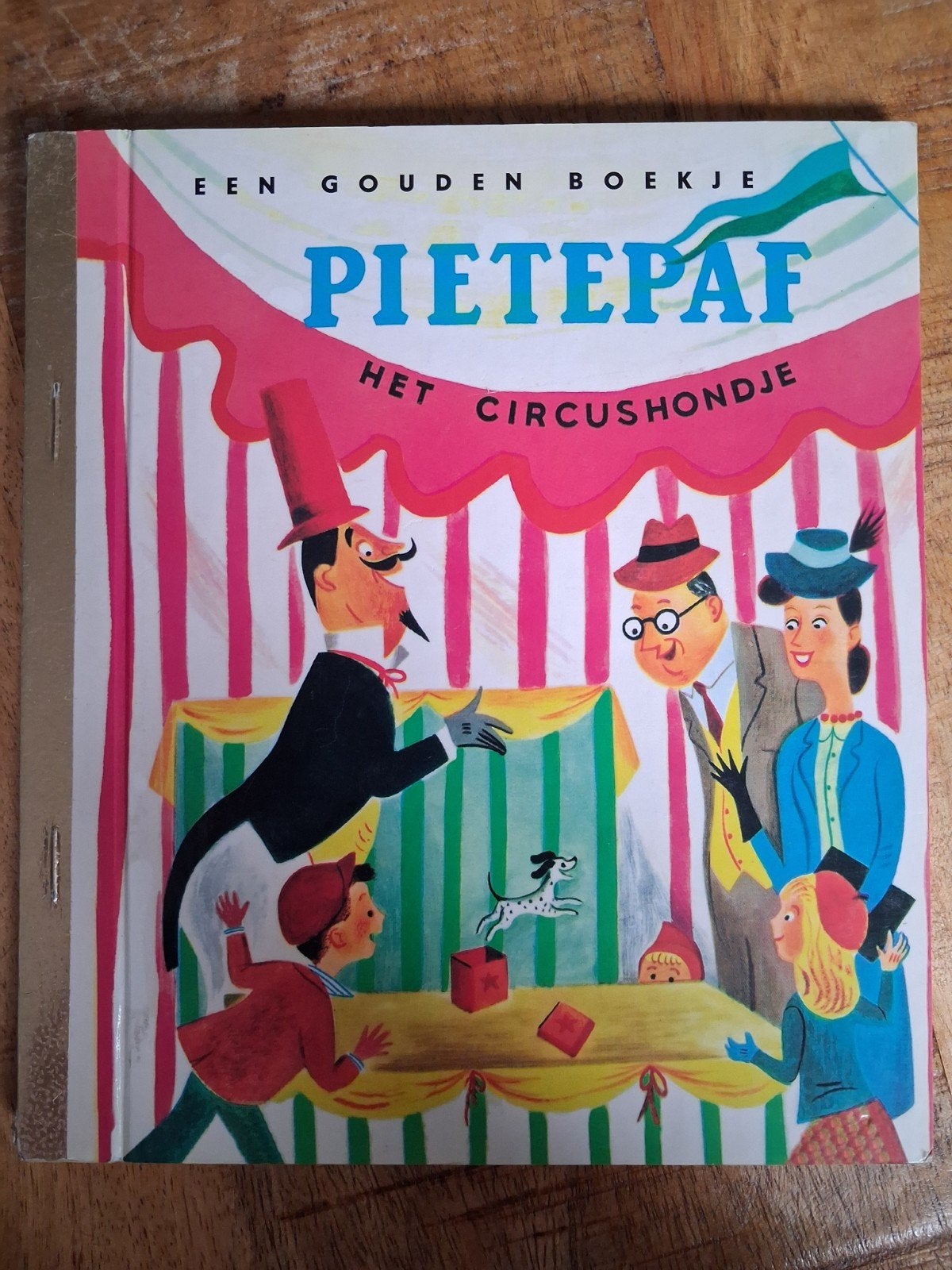 Een Gouden Boekje  - Pietepaf het circushondje, Boeken, Ophalen of Verzenden, Fictie algemeen, Gouden boekje