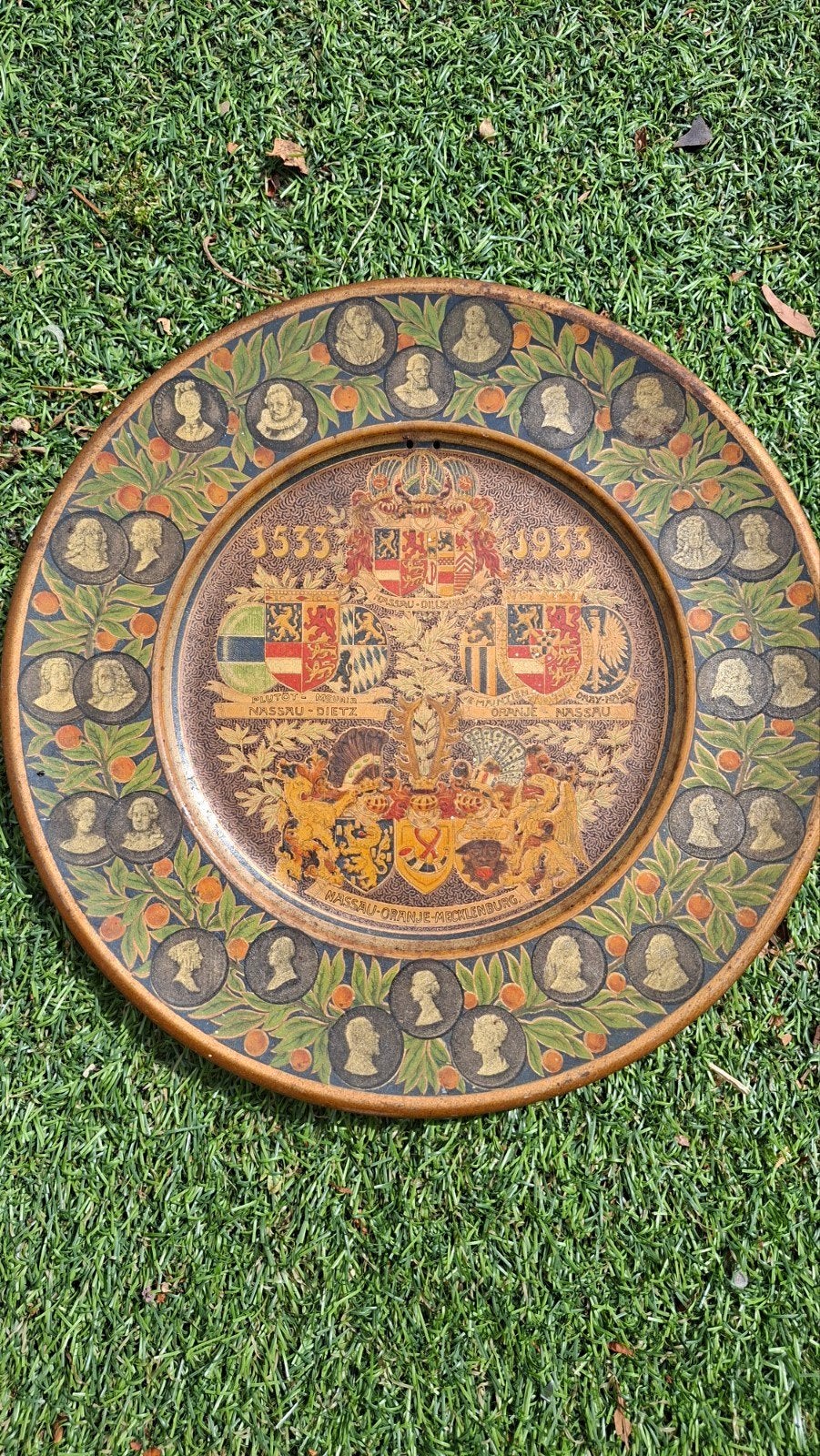 Oud metalen bord Koninklijke Familie 1533-1933, Ophalen of Verzenden