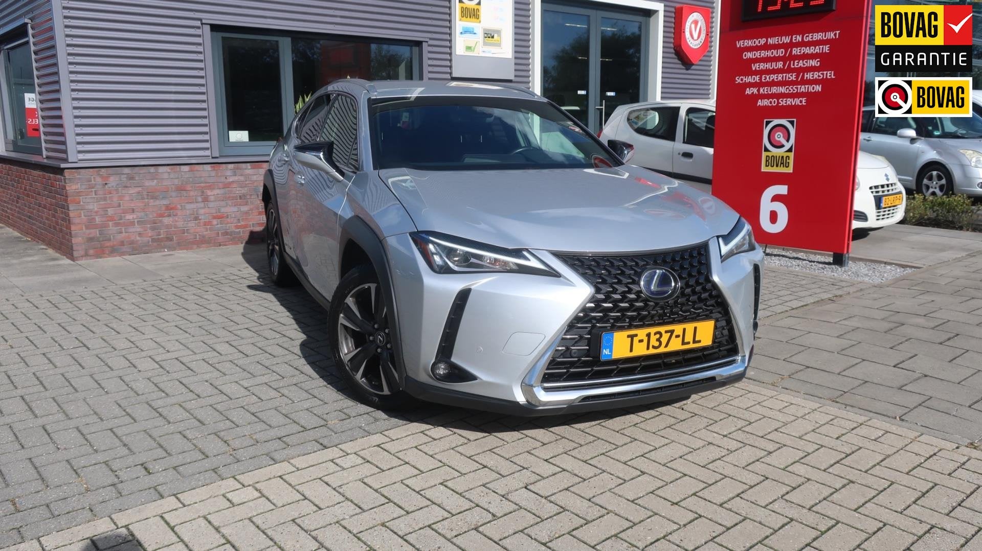 Lexus UX 250h Business Line, Auto's, Gebruikt, 4 cilinders, Leder, Bedrijf