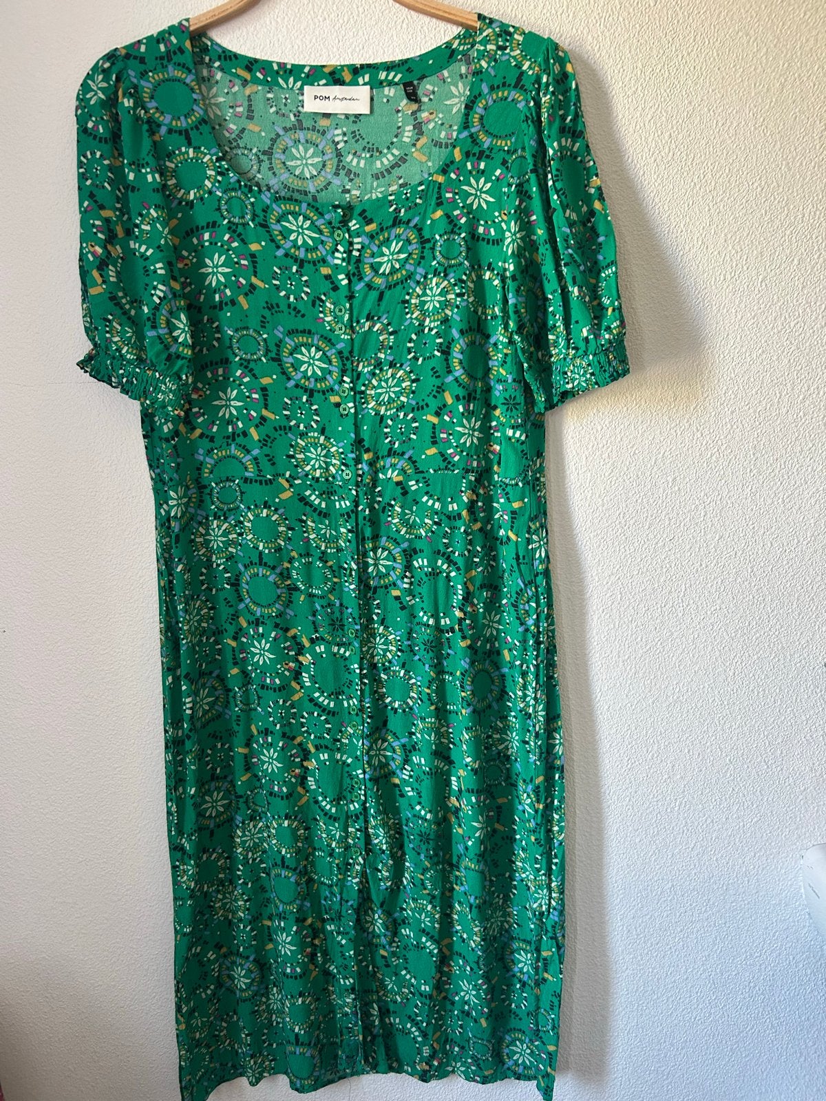POM Amsterdam jurk maat L - Groen met print, Kleding | Dames, Verzenden, Zo goed als nieuw, Groen, Onder de knie