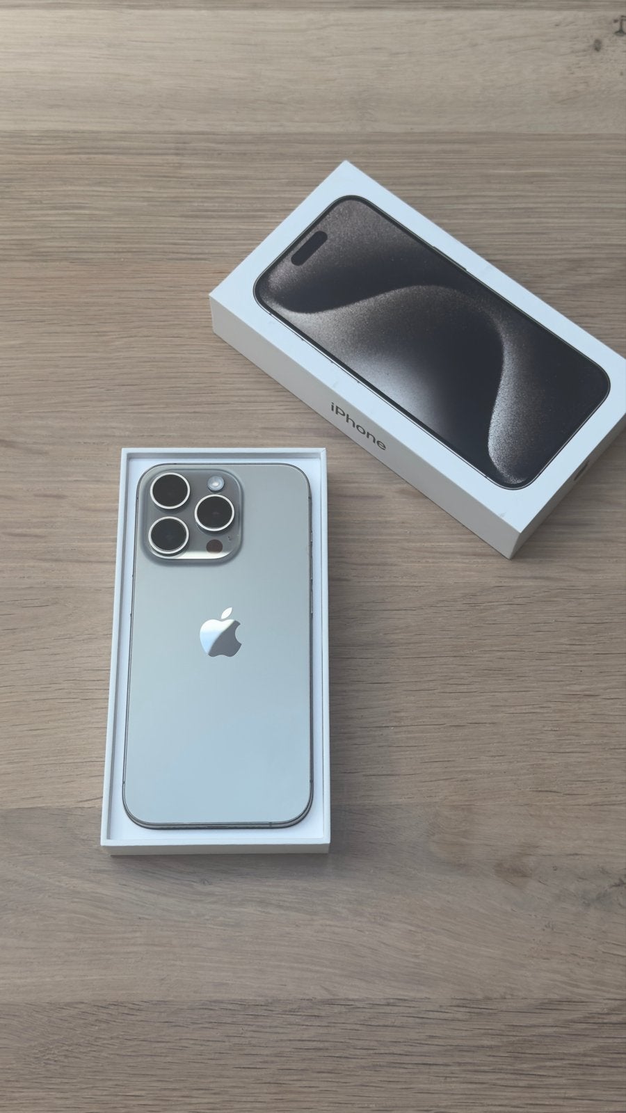 iPhone 15 Pro Titanium Grijs 256GB, 256 GB, Ophalen of Verzenden, Zo goed als nieuw, Zonder simlock