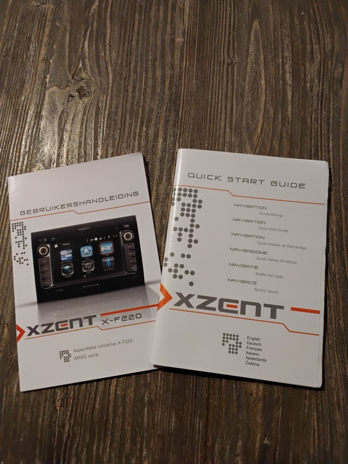 Xzent F220 DAB+ navigatie, Ophalen of Verzenden, Gebruikt