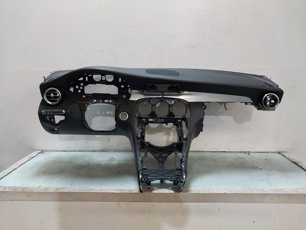 Airbag Set + Dashboard Mercedes-Benz C (W205) A2058600202, Gebruikt, Mercedes-Benz AG, Mercedes-Benz, Mercedesstraße 120, Stuttgart 70372, , Duitsland