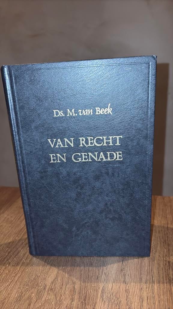 KR-1 Ds M van Beek. Van recht en genade, Ophalen of Verzenden, Zo goed als nieuw
