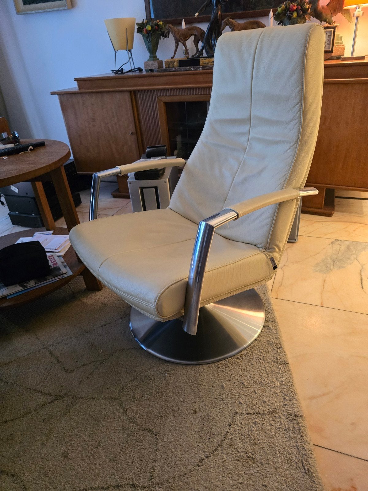 Comfortabele relaxstoel, Ophalen of Verzenden, Gebruikt, Beige, Leer