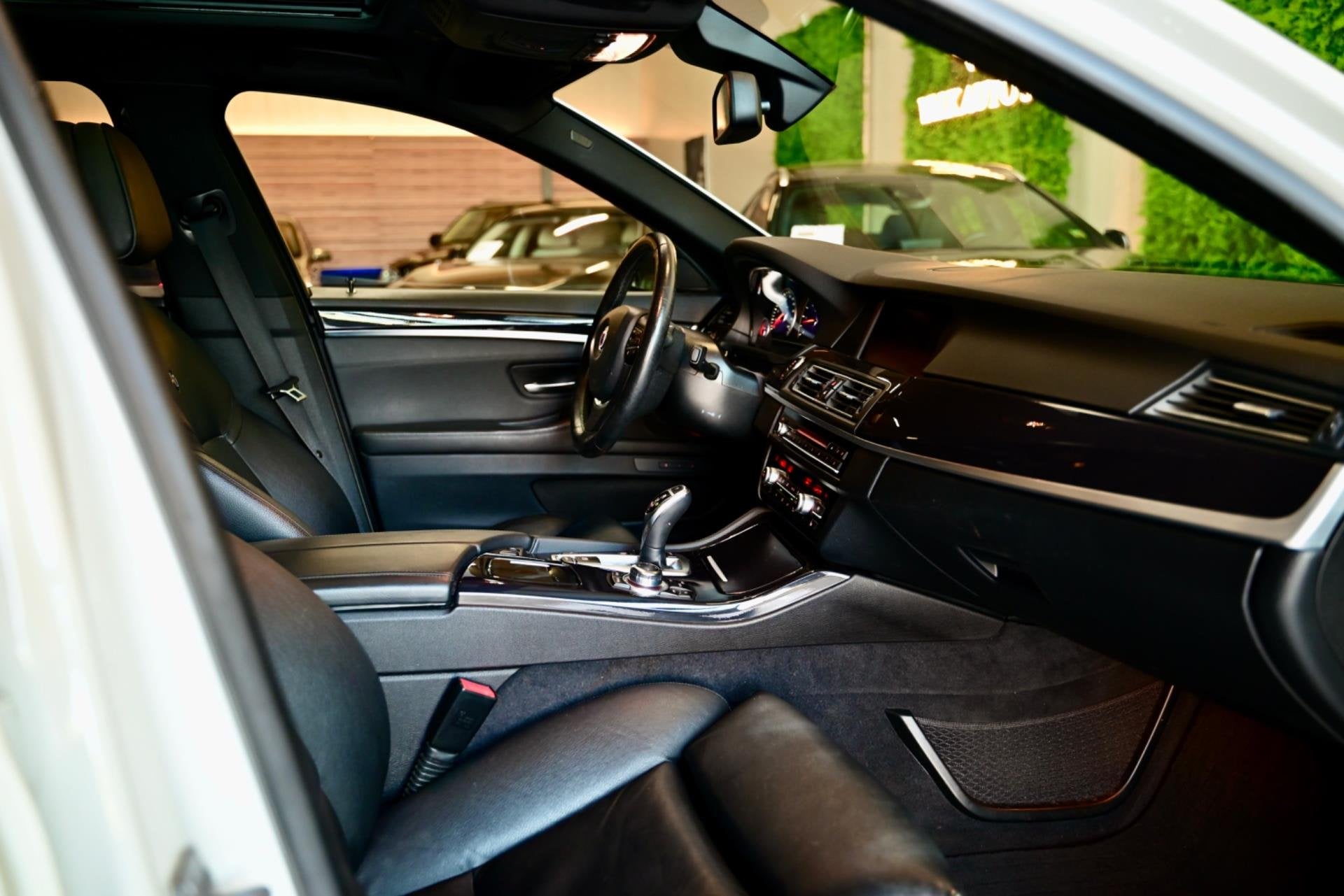 Alpina D5 Touring - Panoramadak - Comfortstoelen - Achteruit, Auto's, Alpina, Automaat, Achterwielaandrijving, Gebruikt, Zwart
