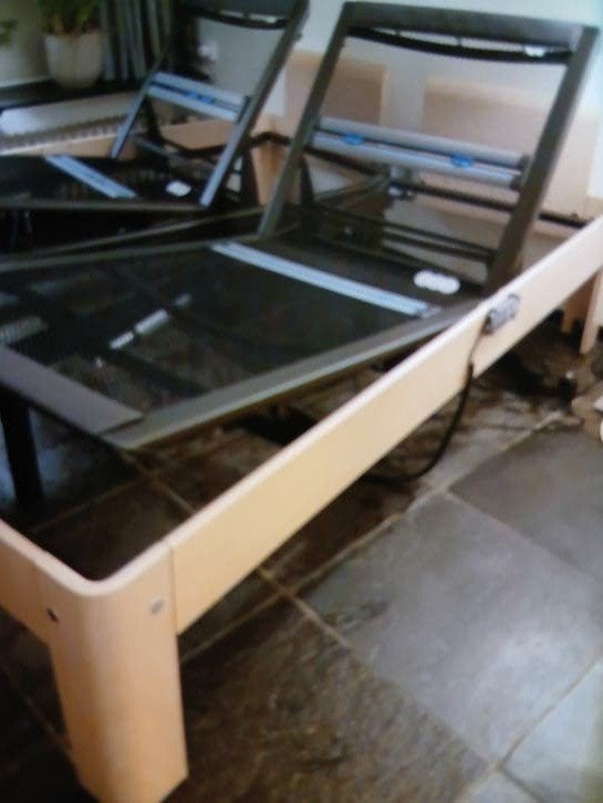 AUPING AURONDE 160-200 48 hg  DEELBAAR ELECTRISCH  KOOPJE, Ophalen, Verstelbaar, Wit, Tweepersoons