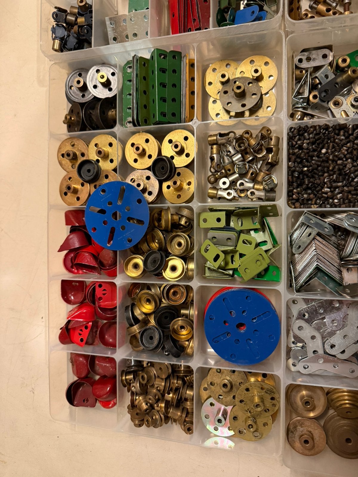 Meccano, Ophalen, Zo goed als nieuw, Groter dan 1:32