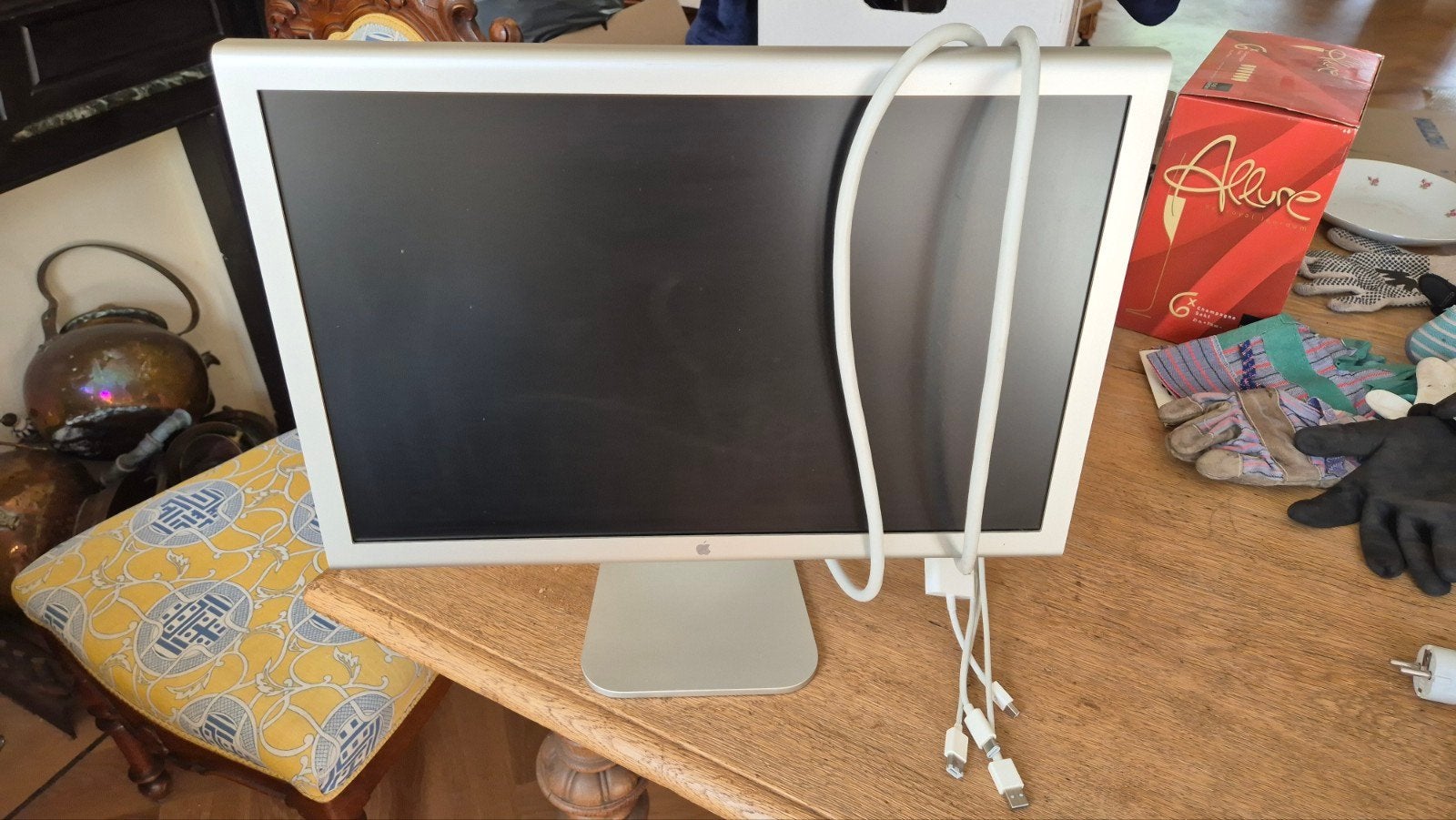 Apple Cinema Display A1081 - 20 inch monitor, Gebruikt, Ophalen of Verzenden, Apple, DVI