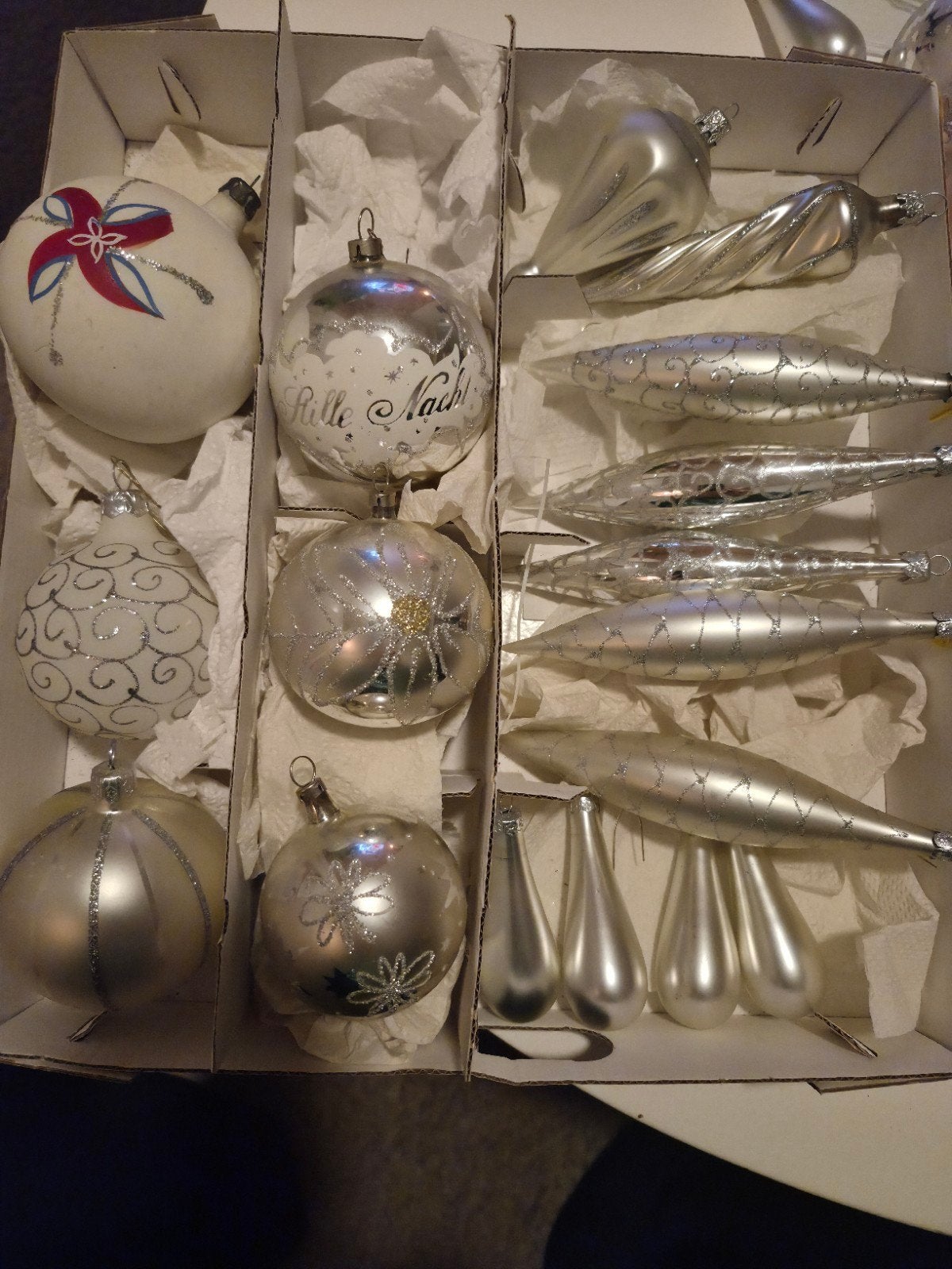 17 glazen kerstballen en ornamenten,  vintage stijl, zilver, Diversen, Ophalen of Verzenden, Gebruikt