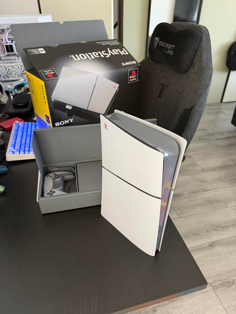 PlayStation 5 30th anniversary, Ophalen, Zo goed als nieuw