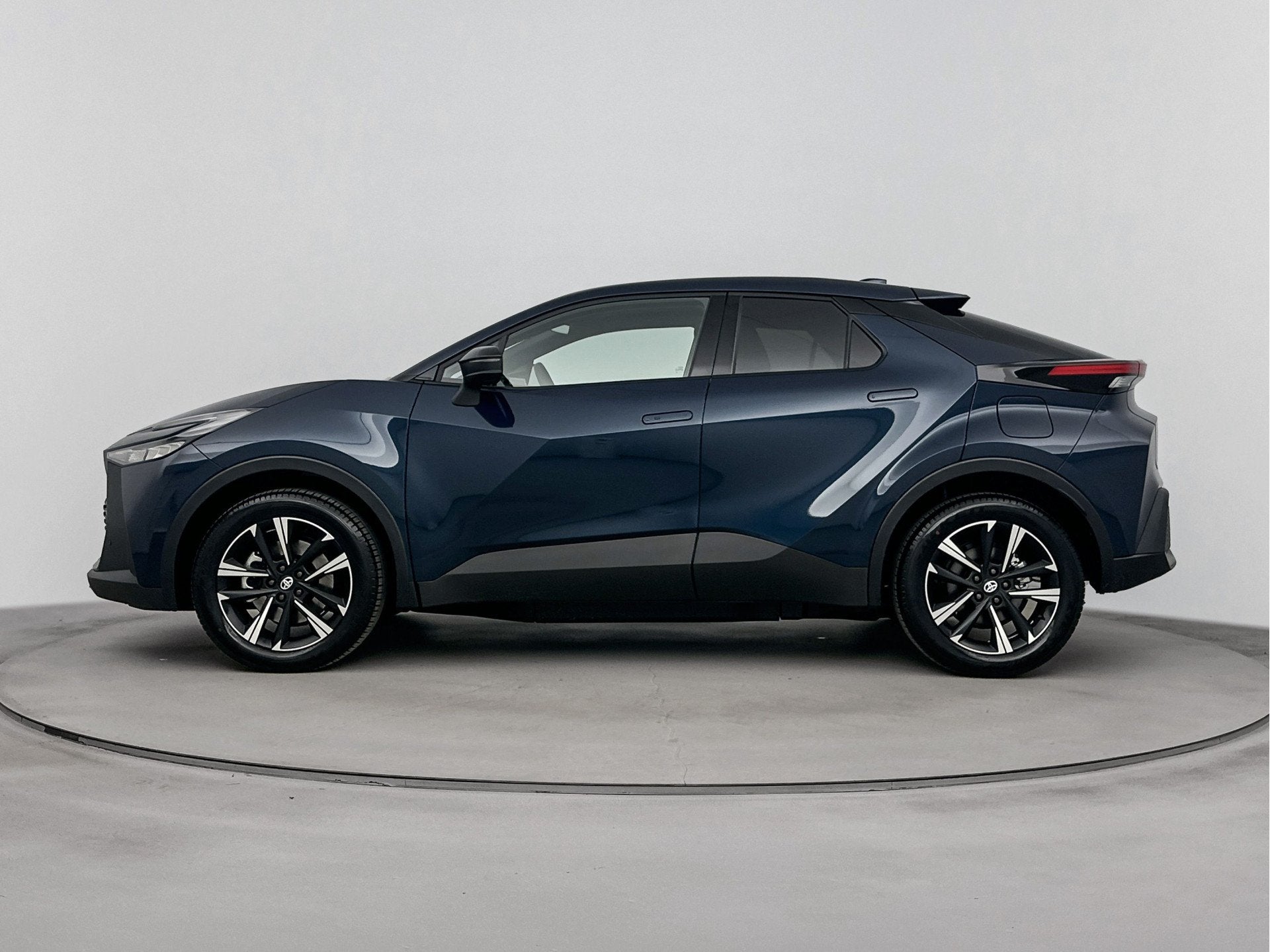 Toyota C-HR 2.0 Plug-in Hybrid 220 Dynamic | Apple Carplay &, Auto's, 12 maanden, Stof, Zwart, 4 cilinders