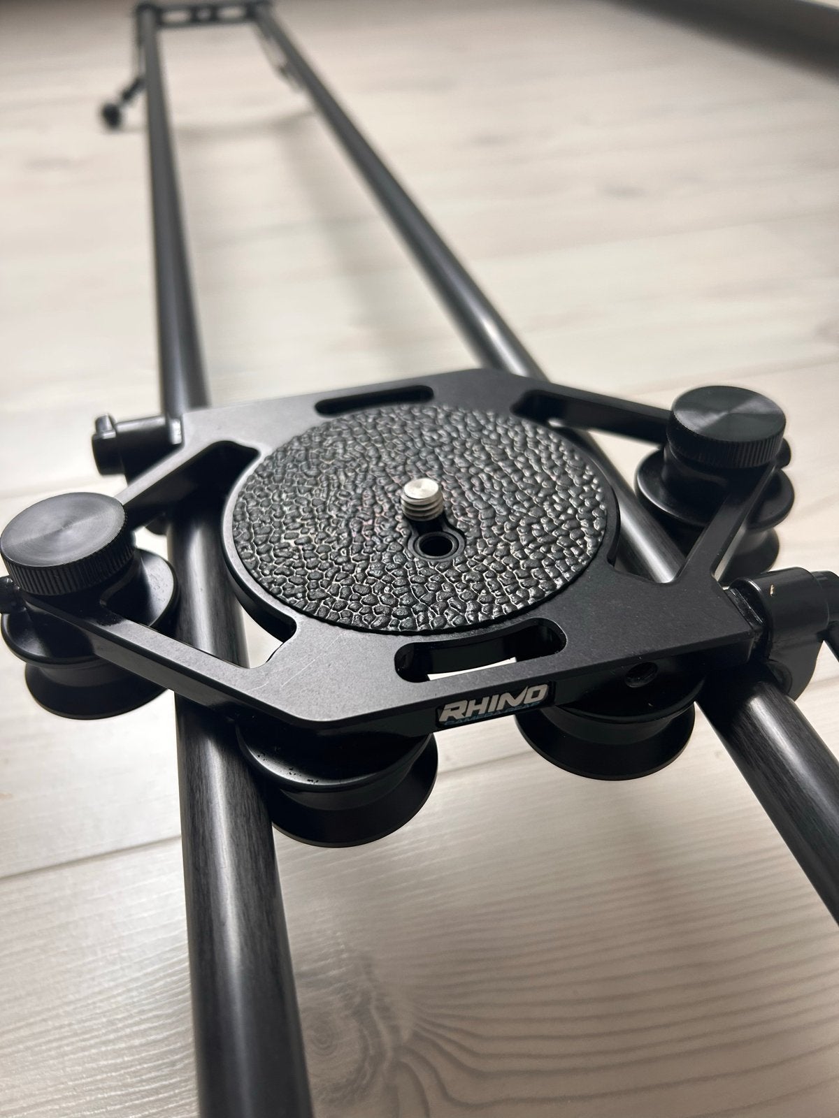 Rhino Slider Carbon 115cm (42"), Flywheel & Draagtas – ZGAN, Overige merken, Ophalen of Verzenden, Zo goed als nieuw, Afstandsbediening