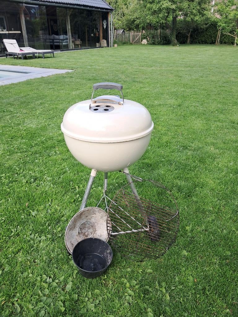Weber Compact Kettle BBQ 47 cm - Crème, Tuin en Terras, Houtskoolbarbecues, Ophalen of Verzenden, Gebruikt, Weber, Met accessoires