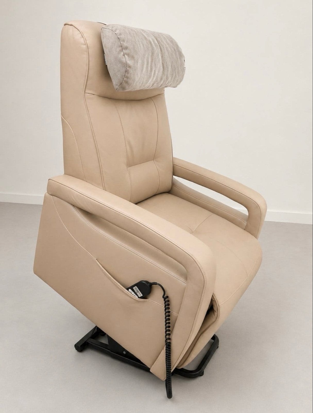 Opstapstoel Finlandic Relaxfauteuil opbergzakken staopstoel, Ophalen, Gebruikt, Overige materialen, 75 tot 100 cm