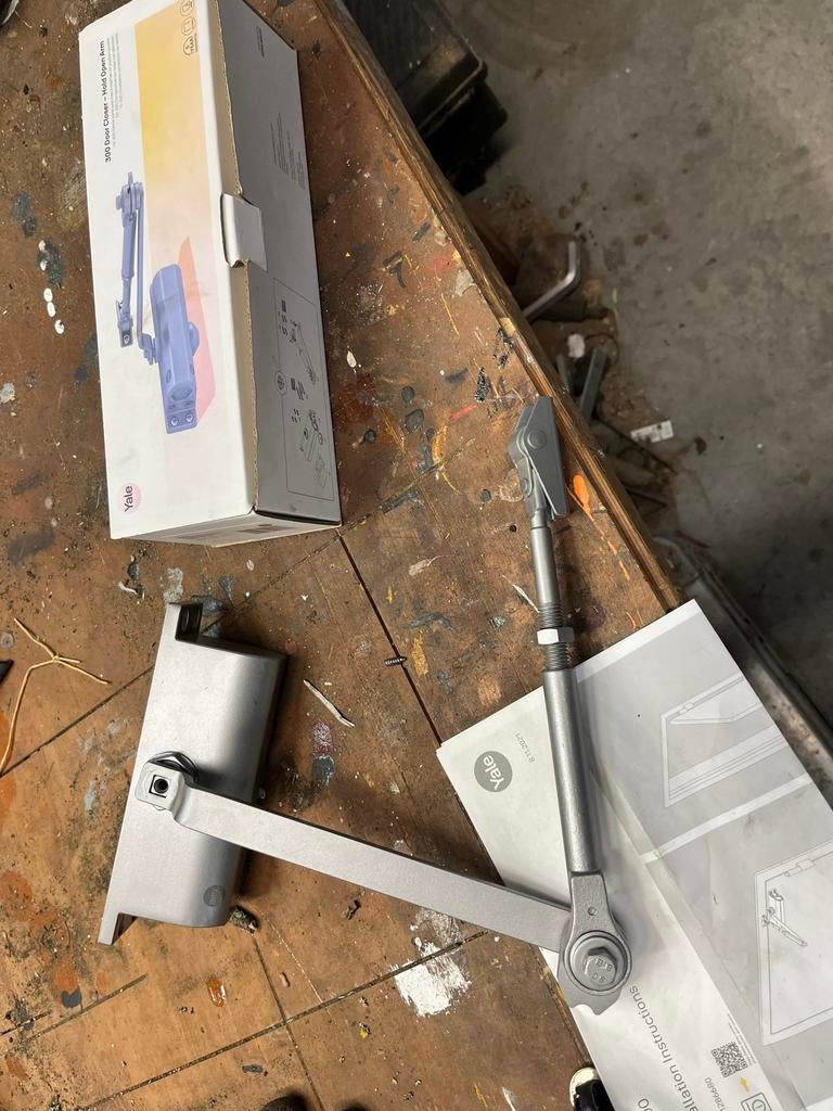 Nieuwe Yale 300 Deurdranger - Hold Open Arm, Ophalen of Verzenden, Nieuw, Overige materialen, Overige typen