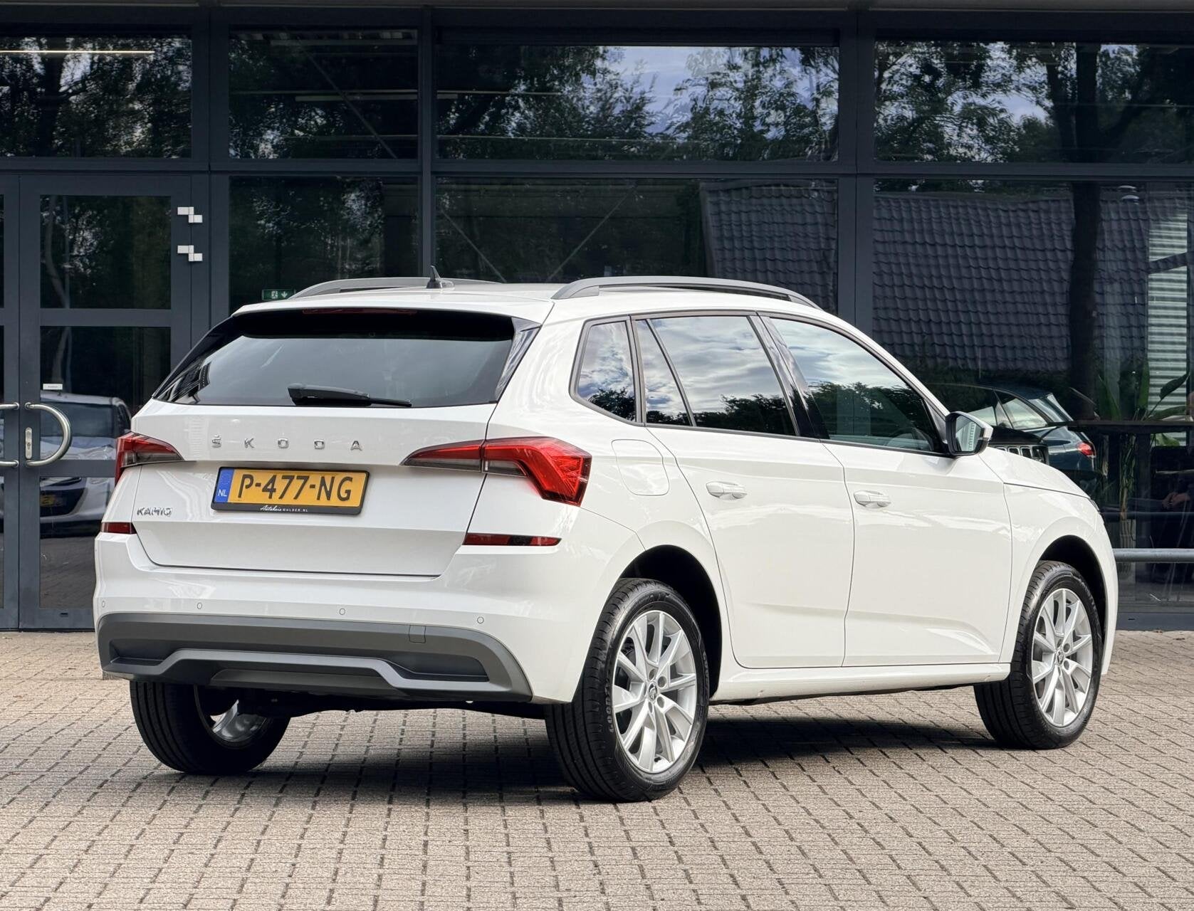 Skoda Kamiq 1.0 TSI Sport Business | Automaat | Stoelverwarm, Gebruikt, Alcantara, Wit, Origineel Nederlands