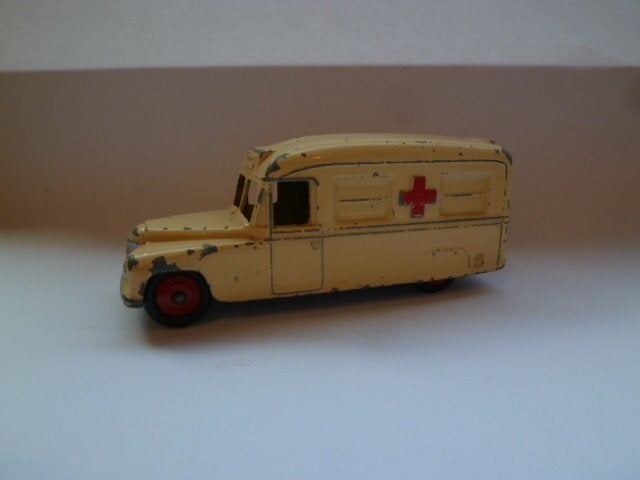Dinky Toys ziekenauto, Ophalen of Verzenden, Gebruikt, Auto, Dinky Toys